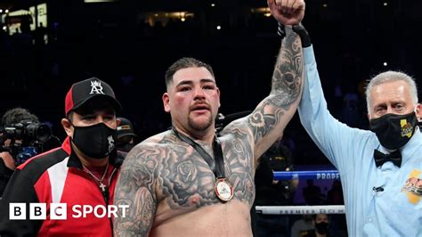 Andy Ruiz Jr beats Chris Arreola by unanimous decision .